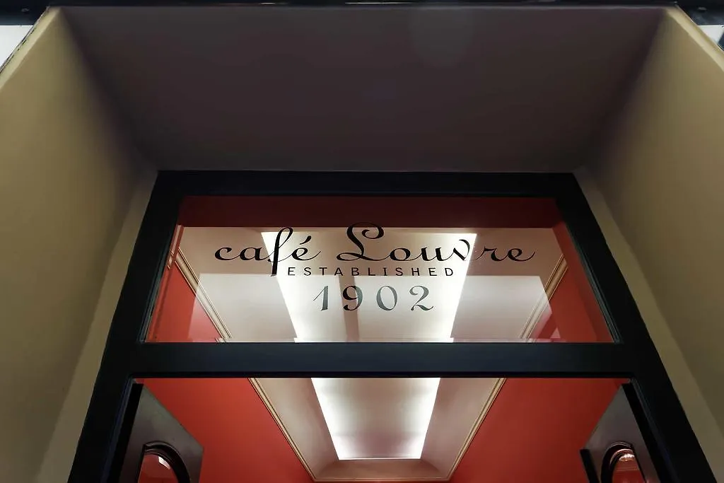 Apartment At Cafe Louvre Praga
